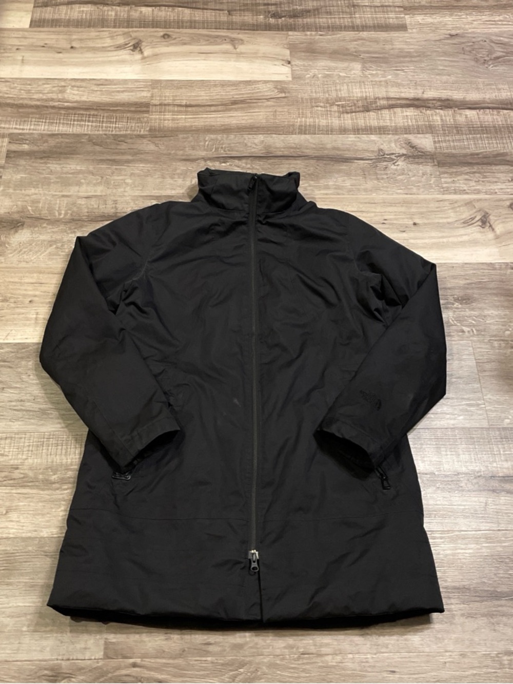 Black north face women’s parka jacket